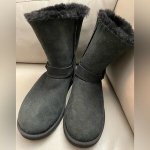 Cozy Black suede sheepskin Winter Boots Sz.9 NEW